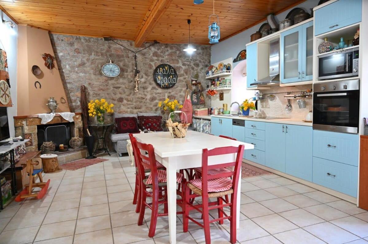 Kalavrita Winter Retreat - Homely Spacious Chalet Áno Vlasía المظهر الخارجي الصورة