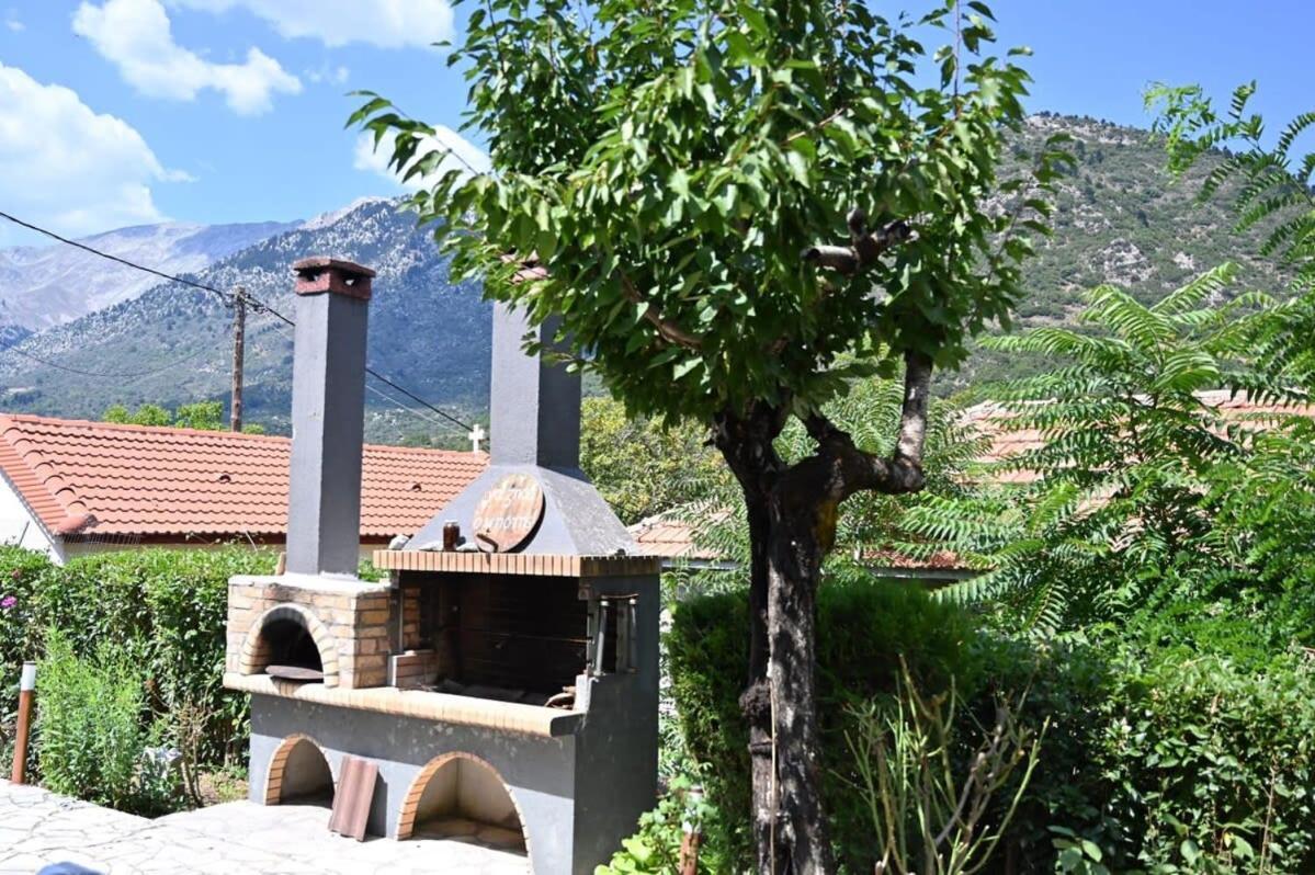 Kalavrita Winter Retreat - Homely Spacious Chalet Áno Vlasía المظهر الخارجي الصورة