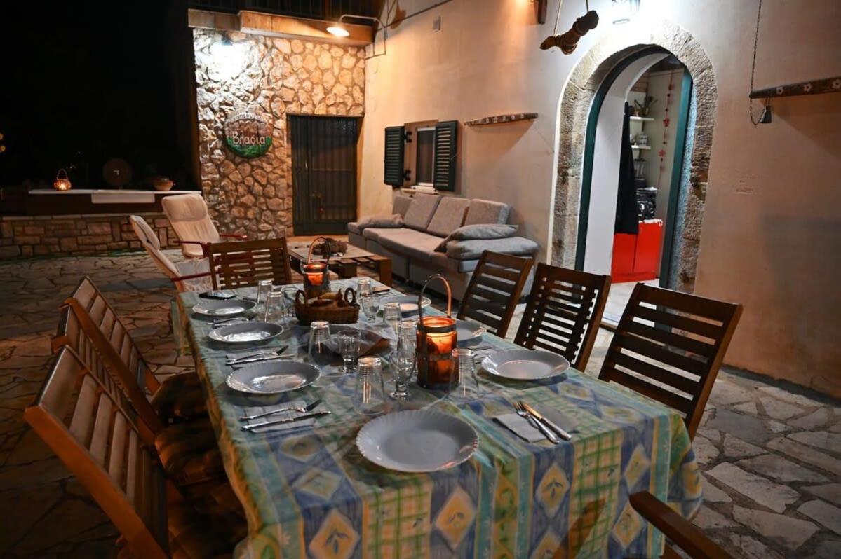 Kalavrita Winter Retreat - Homely Spacious Chalet Áno Vlasía المظهر الخارجي الصورة